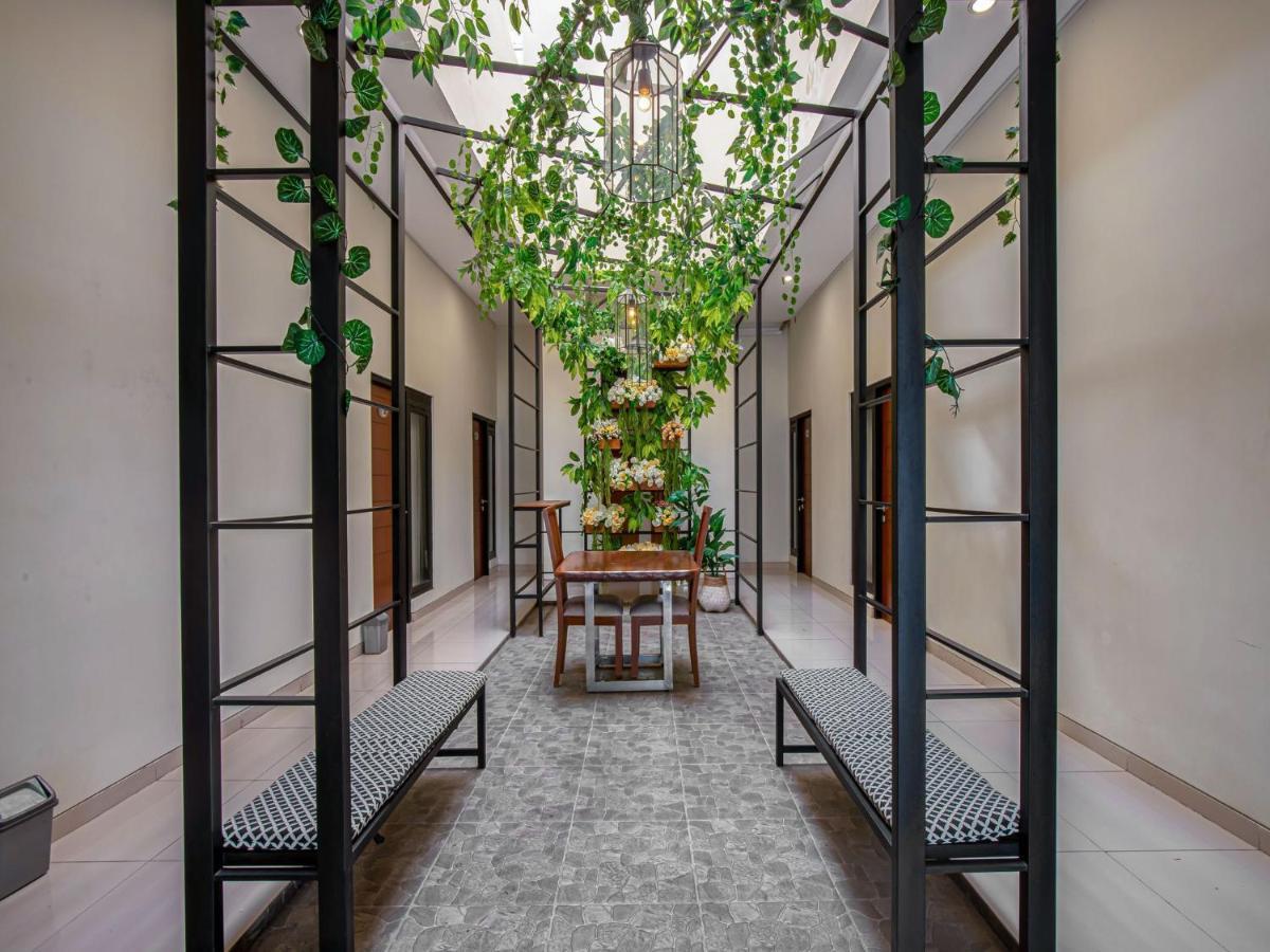 Casa Ts 16 Hotel Malang Exterior photo