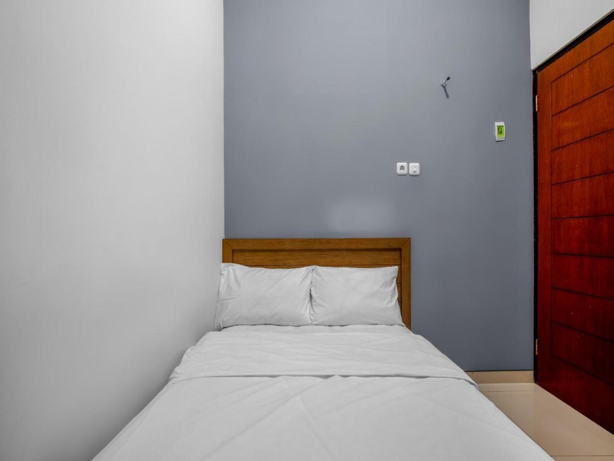 Casa Ts 16 Hotel Malang Exterior photo