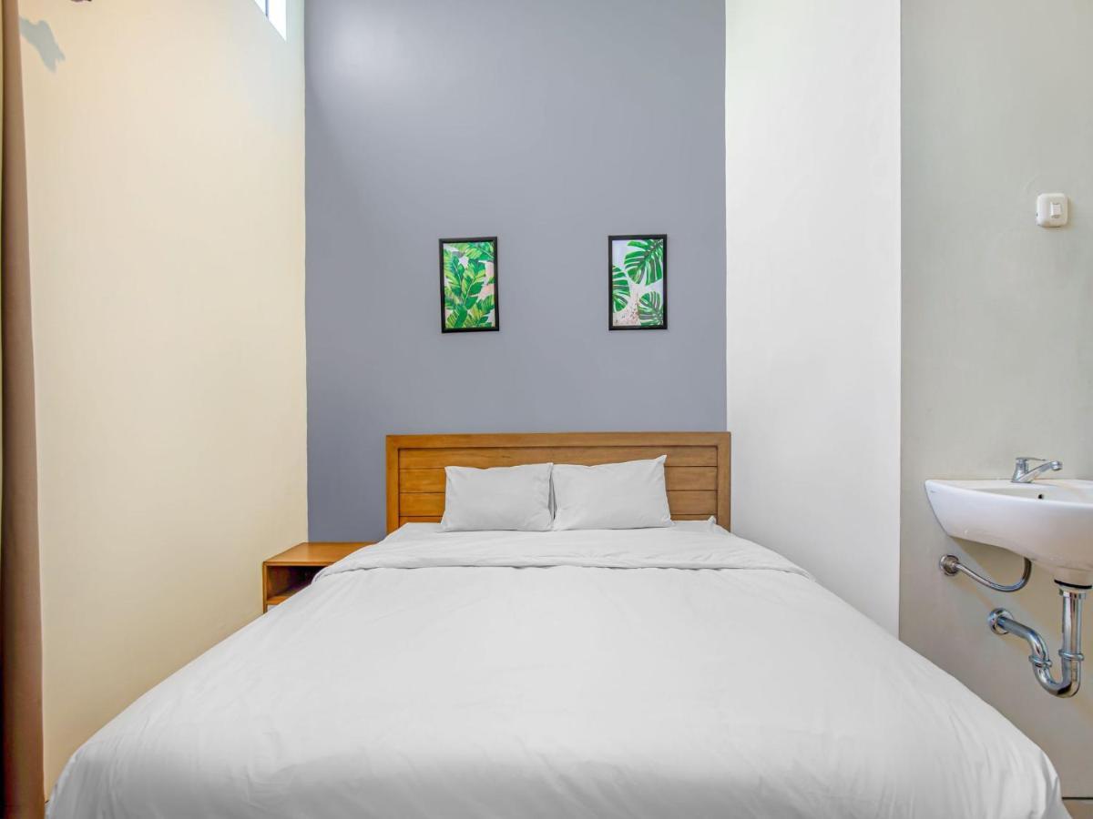 Casa Ts 16 Hotel Malang Exterior photo