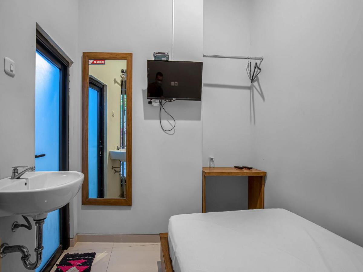 Casa Ts 16 Hotel Malang Exterior photo