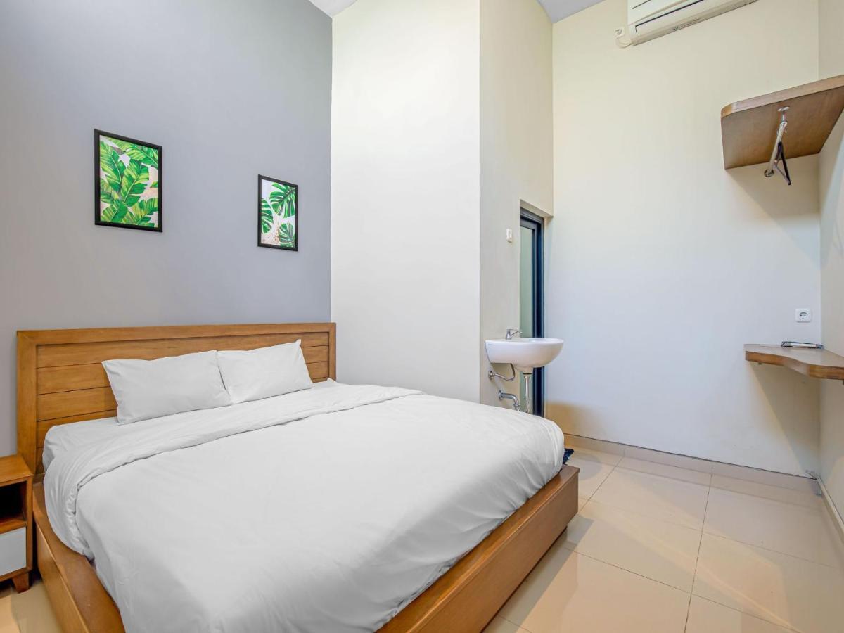 Casa Ts 16 Hotel Malang Exterior photo